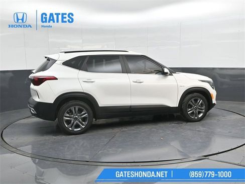 Used 2022 Kia Seltos S image 3