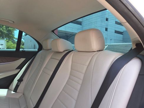Used 2017 Mercedes-Benz E 300 image 20