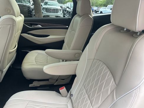 Used 2023 Buick Enclave Avenir w/ Avenir Technology Package FWD image 12