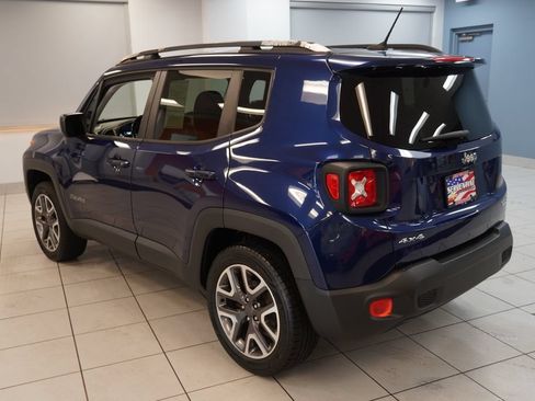 Used 2017 Jeep Renegade Latitude w/ Cold Weather Group AWD/4WD image 9