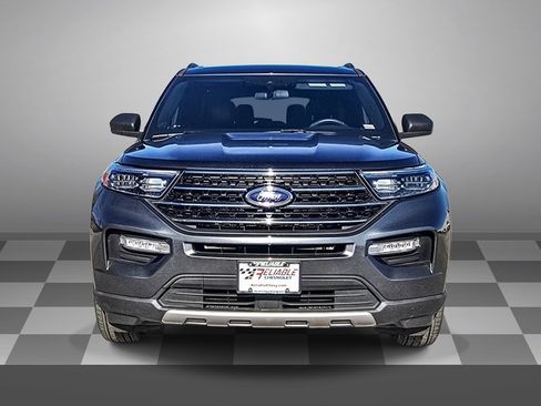 Used 2020 Ford Explorer XLT w/ Equipment Group 202A image 2