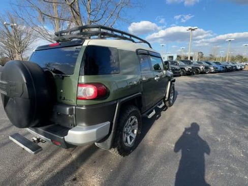 Used 2014 Toyota FJ Cruiser 4WD w/ Upgrade Package image 13
