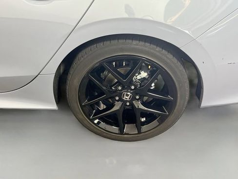 Used 2024 Honda Civic Sport image 25