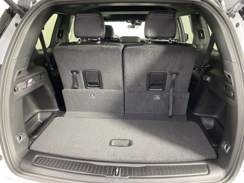 New 2026 Jeep Grand Cherokee L 4WD image 32