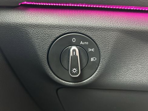 Certified 2025 Volkswagen Jetta SEL image 14