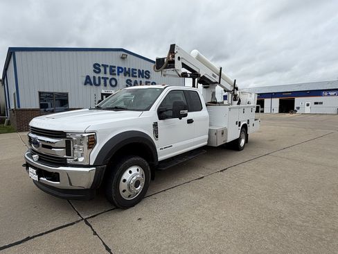 Used 2019 Ford F550 4x4 SuperCab Super Duty w/ XLT Value Package image 1
