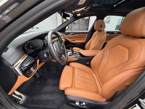 Used 2020 BMW 540i xDrive w/ M Sport Package image 16