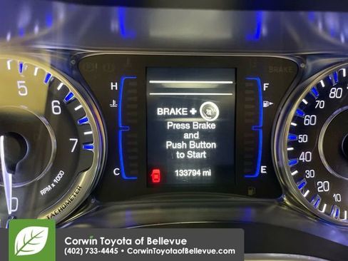 Used 2016 Chrysler 200 Limited image 10