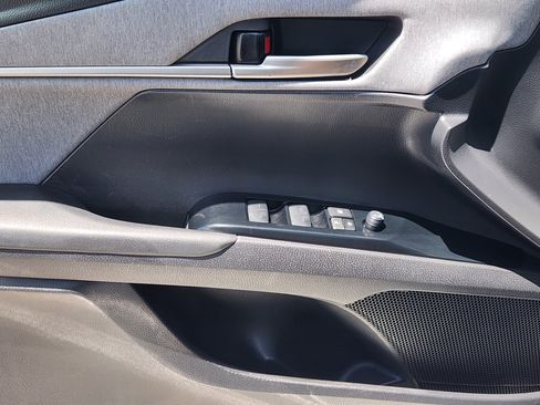 Used 2025 Toyota Camry LE FWD image 24
