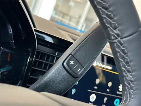 Used 2025 Chevrolet Silverado 1500 LT image 27