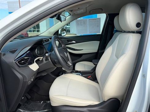 Used 2023 Buick Encore GX Preferred w/ Cold Weather Comfort Package FWD image 10