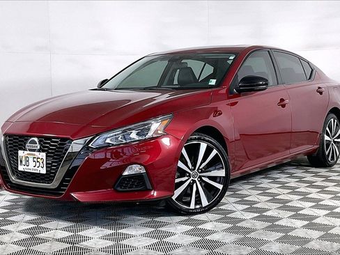 Used 2021 Nissan Altima 2.5 SR w/ SR Premium Package image 1