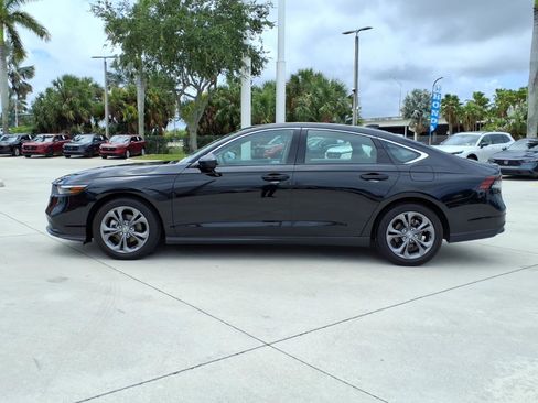 Used 2024 Honda Accord EX image 4