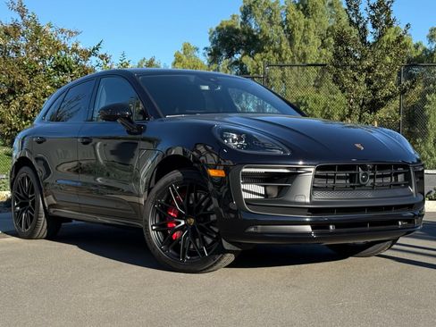 New 2026 Porsche Macan GTS AWD/4WD image 9