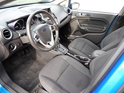 Used 2014 Ford Fiesta SE w/ Equipment Group 201A FWD image 5