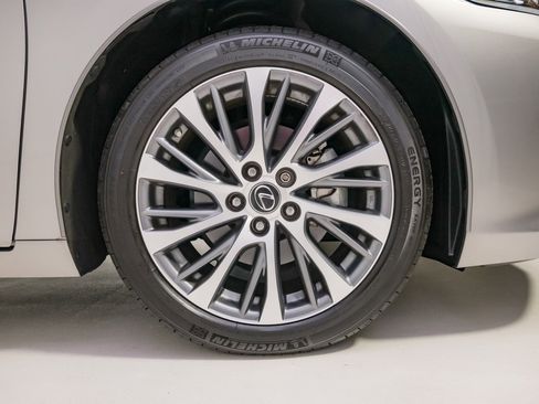 Used 2021 Lexus ES 250 w/ Premium Package image 12