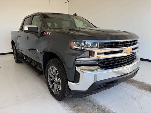 Used 2022 Chevrolet Silverado 1500 LT AWD/4WD image 15