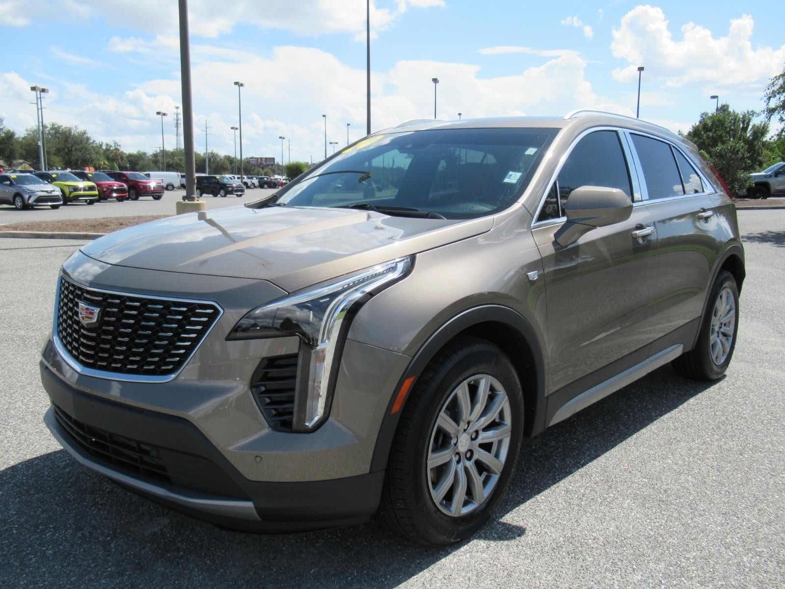 Used 2020 Cadillac XT4 Premium Luxury FWD image 3