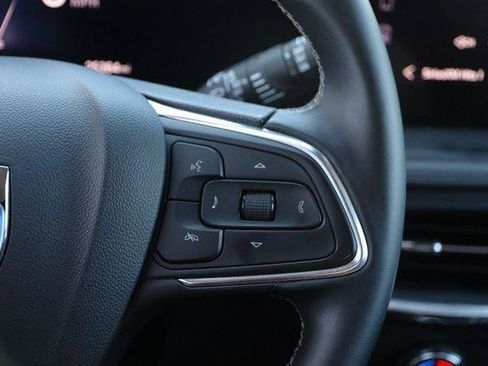 Used 2025 Buick Encore GX Preferred FWD image 12