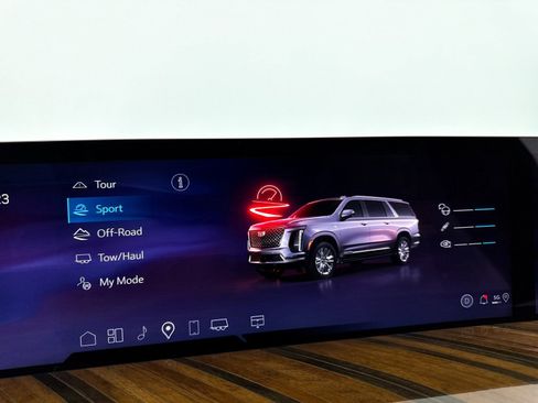 Used 2025 Cadillac Escalade ESV Sport Platinum w/ LPO, ONYX Package image 34