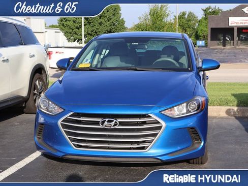 Used 2017 Hyundai Elantra SE FWD image 7