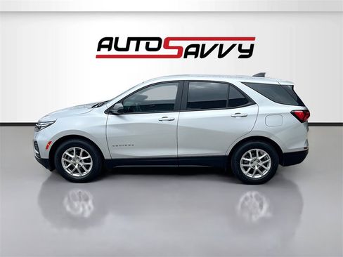 Used 2022 Chevrolet Equinox LS image 4