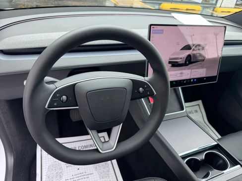 Used 2026 Tesla Model Y AWD image 23