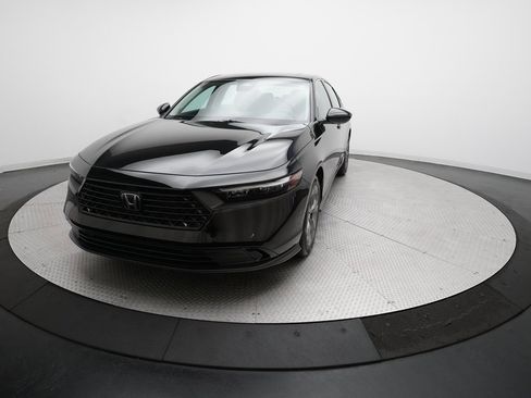 Used 2023 Honda Accord EX image 34