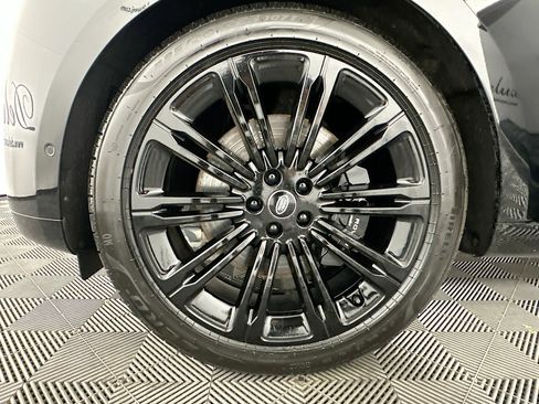 Used 2023 Land Rover Range Rover SE AWD/4WD image 32