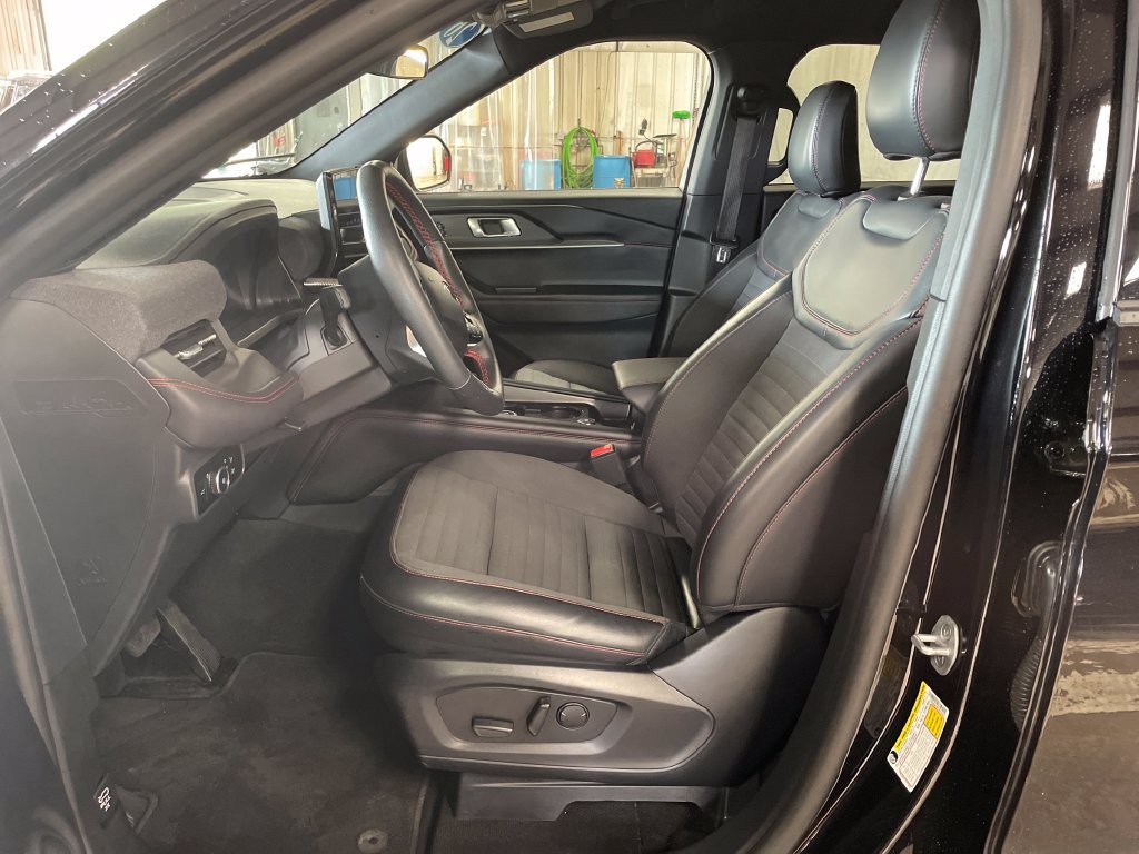Used 2026 Ford Explorer ST-Line AWD/4WD image 14
