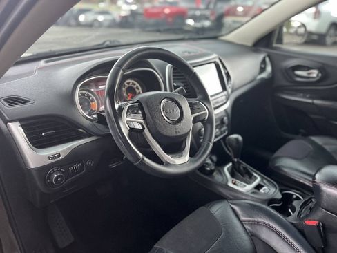 Used 2014 Jeep Cherokee Trailhawk w/ Comfort/Convenience Group AWD/4WD image 15