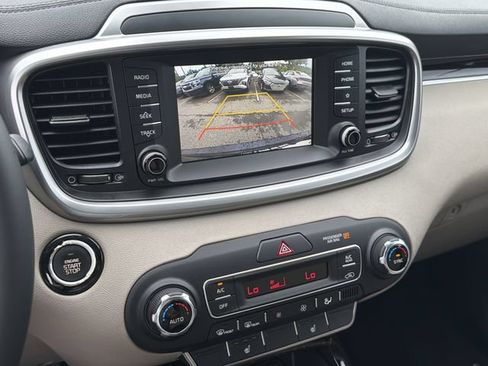 Used 2020 Kia Sorento EX FWD image 30