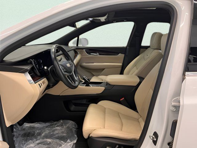Used 2017 Cadillac XT5 Luxury FWD image 18