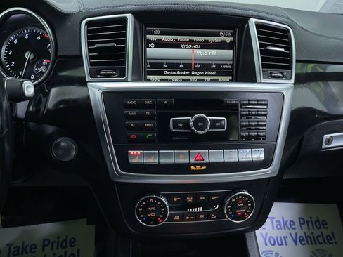 Used 2015 Mercedes-Benz GL 550 4MATIC image 21