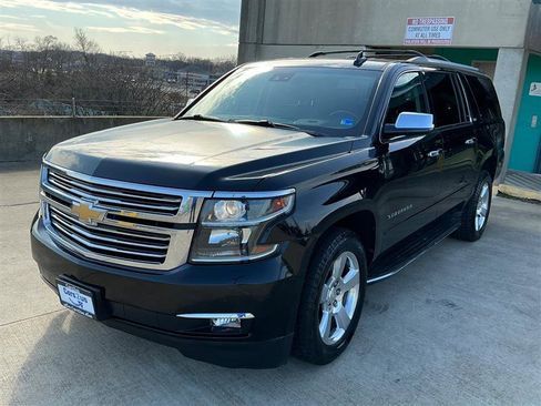 Used 2015 Chevrolet Suburban LTZ image 9