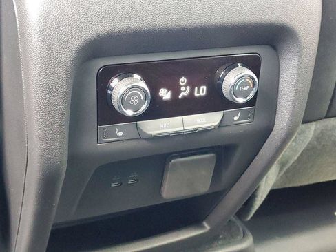 Used 2025 Chevrolet Traverse High Country w/ LPO, Floor Liner Package AWD/4WD image 31