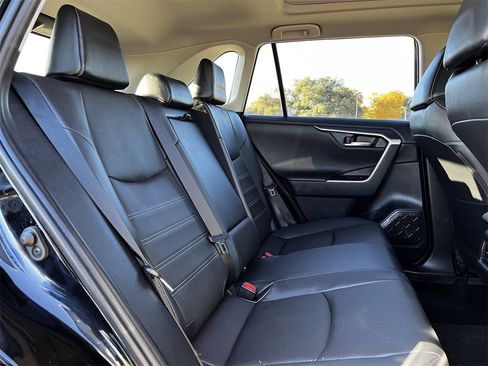 Used 2024 Toyota RAV4 Limited image 27