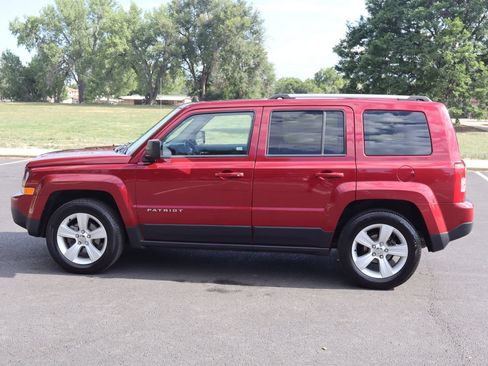 Used 2015 Jeep Patriot Limited w/ Sun/Sound Group FWD image 9