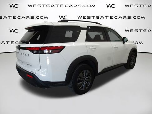 Used 2024 Nissan Pathfinder SV AWD/4WD image 45