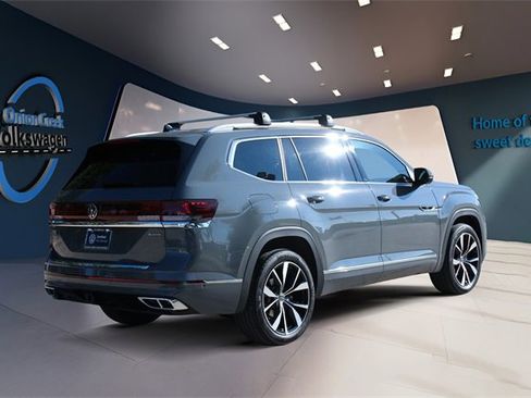 Certified 2025 Volkswagen Atlas SEL Premium R-Line image 5
