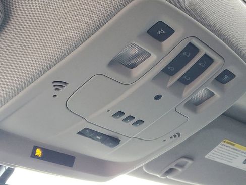 Used 2016 Chevrolet Malibu LT w/ Sun And Convenience Package image 18