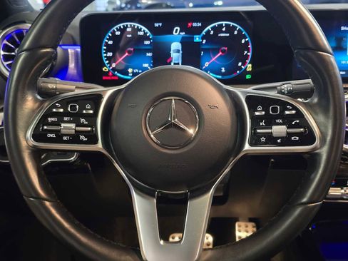 Used 2022 Mercedes-Benz A 220 4MATIC image 11