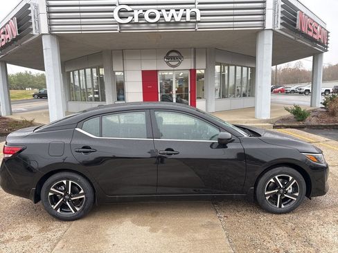 New 2025 Nissan Sentra SV image 3