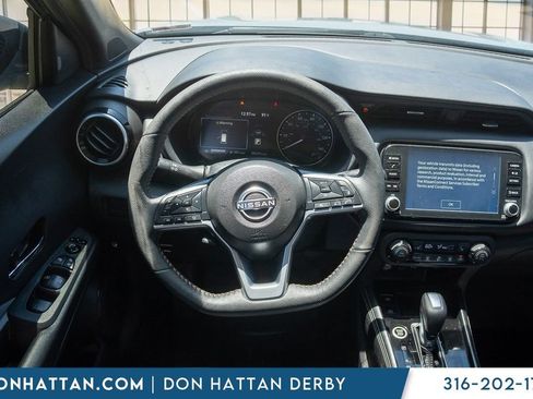 Used 2023 Nissan Kicks SR w/ SR Premium Package FWD image 7