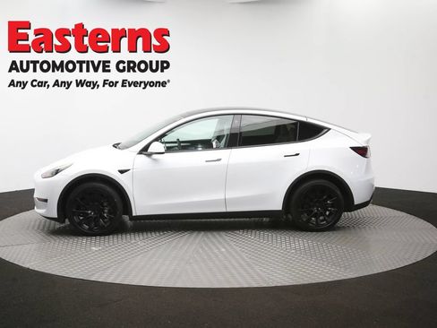 Used 2022 Tesla Model Y Long Range AWD/4WD image 55