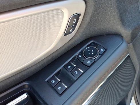 Used 2025 Ford Expedition Active AWD/4WD image 17