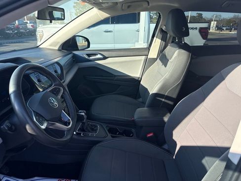 Used 2022 Volkswagen Taos SE image 12