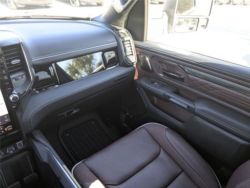 Certified 2025 RAM 1500 Limited image 17