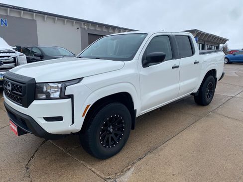 Used 2022 Nissan Frontier S w/ Technology Package image 2