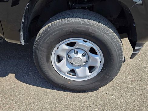 Certified 2023 Toyota Tacoma SR AWD/4WD image 9